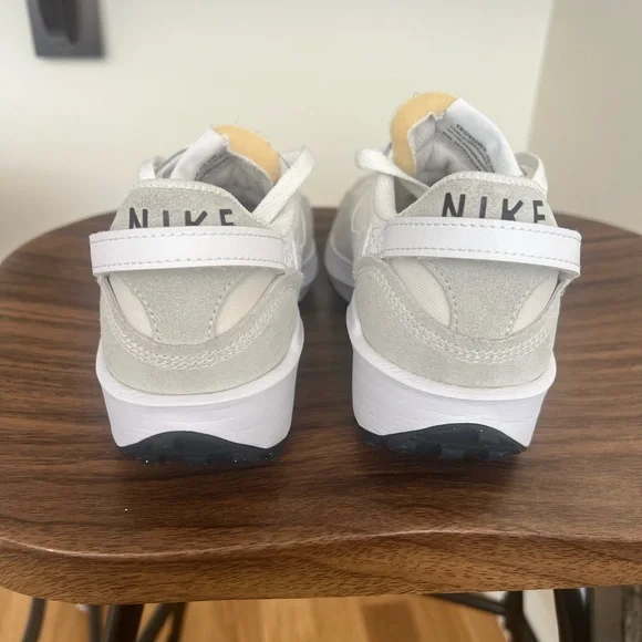 Nike Women’s Waffle Debut Sneaker Sneakers Athletic Shoes White 6 - Picture 4 of 6